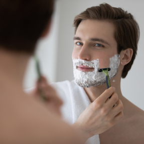 Męska pielęgnacja – jak się golić bez podrażnień?