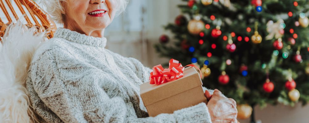 Co kupić mamie na Święta Bożego Narodzenia? 9 propozycji