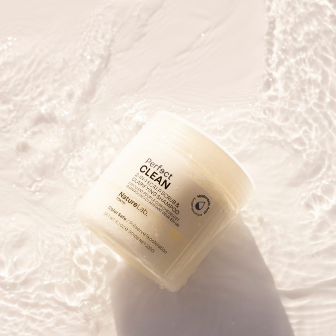NatureLab.TOKYO Perfect Clean 2-in-1 Scalp Scrub & Clarifying Shampoo Oczyszczający szampon z peelingiem, 230 g