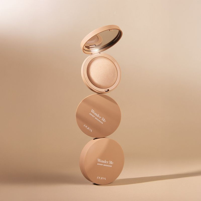 PUPA Milano Wonder Me Shiny Bronzer Rozświetlający wypiekany bronzer 003 Medium Neutral, 6 g
