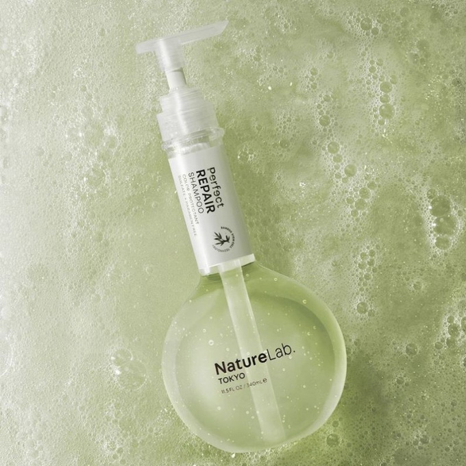 NatureLab.TOKYO Perfect Repair Shampoo Regenerujący szampon do włosów, 340 ml