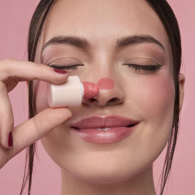 PUPA Milano Wonder Me Shake Blush Róż do policzków w płynie 003 Strawberry Daiquiri, 5,5ml