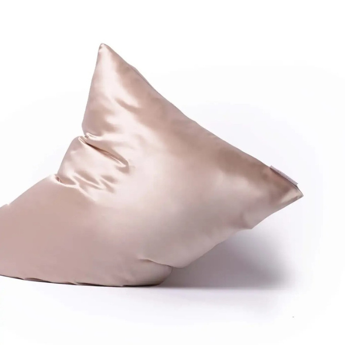 SLAAP Jedwabna poszewka na poduszkę szmpański beż, 50 x 60 cm