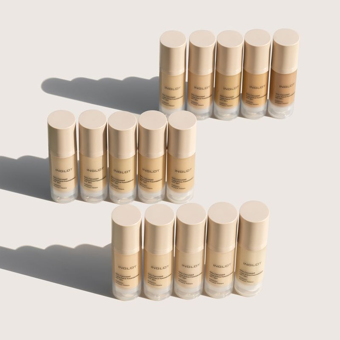 INGLOT Pielęgnacyjny podkład do twarzy Skin Focused SPF 50+ 303 Porcelain Beige, 30 ml