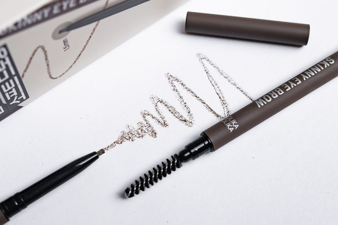 Holika Holika Wonder Drawing Skinny Eyebrow - Kredka do stylizacji brwi 05 Ash Brown