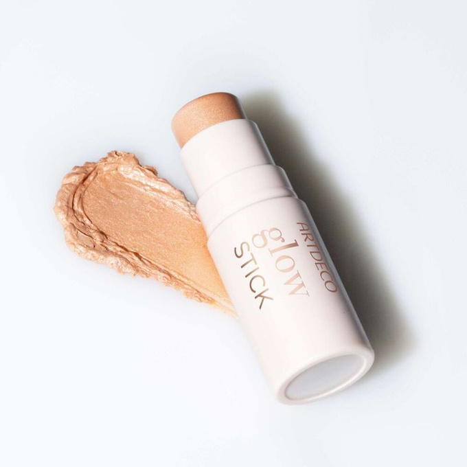 ARTDECO Kremowy rozświetlacz w sztyfcie Glow 3