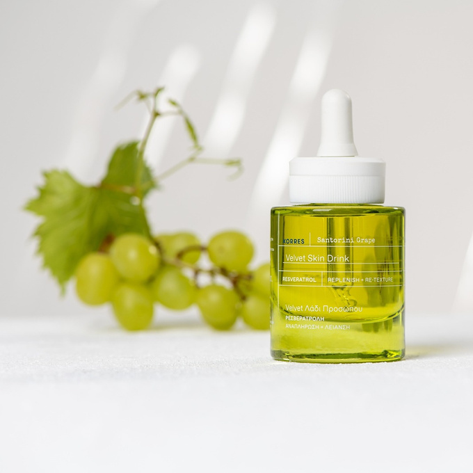 Korres Santorini Grape wygładzające serum do twarzy 