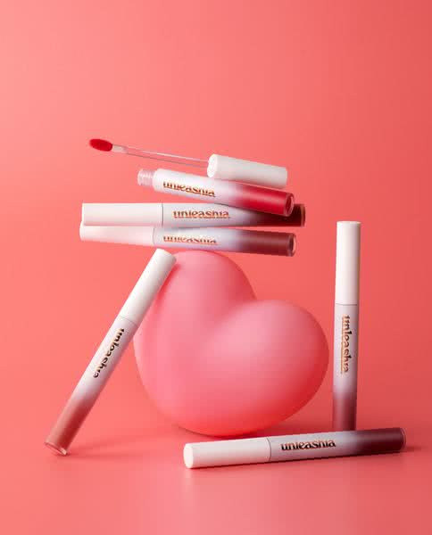Unleashia Luv Hug Velvet Tint Tint do ust 2, 4,5 g