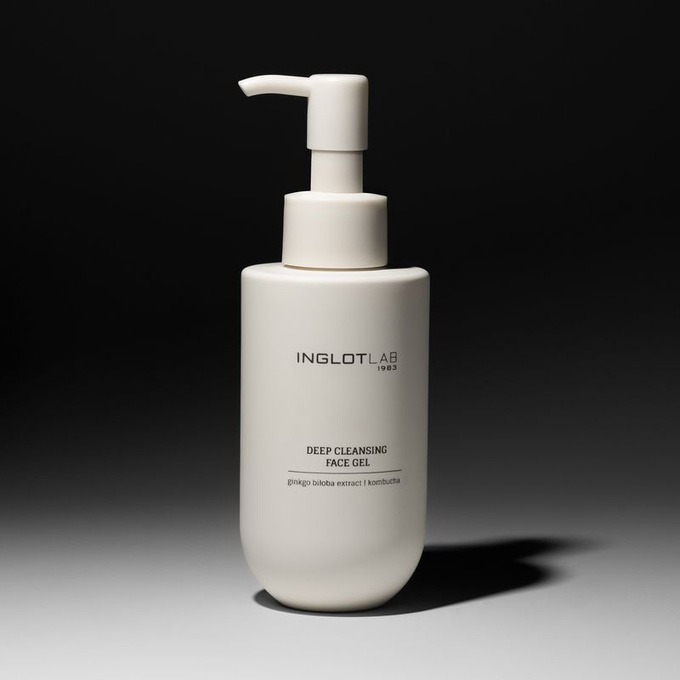 INGLOT Głęboko oczyszczający żel do mycia twarzy, 145 ml