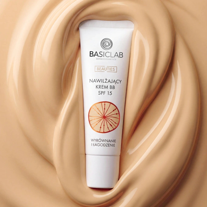 BasicLab Nawilżający krem BB SPF 15 – 310 Honey, 33 ml