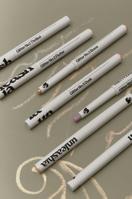 Unleashia Pretty Easy Glitter Stick Cień do powiek w sztyfcie 1, 0,7 g