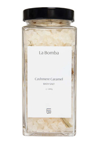 La Bomba sól do kąpieli Cashmere Caramel, 680 g