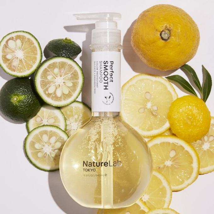 NatureLab.TOKYO Perfect Smooth Shampoo Wygładzający szampon do włosów, 340 ml