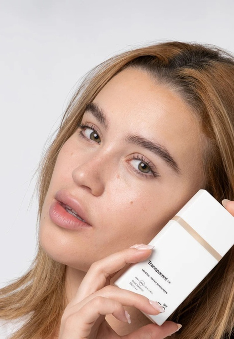 Transparent Lab Mineral Tinted Sunscreen Light – mineralny krem z filtrem SPF 50, 100 ml