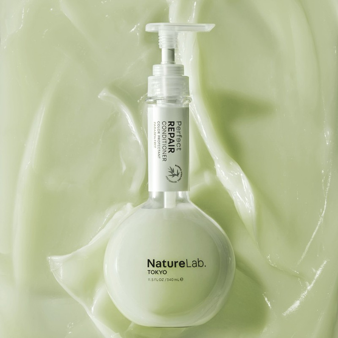 NatureLab.TOKYO Perfect Repair Conditioner Regenerująca odżywka do włosów, 340 ml