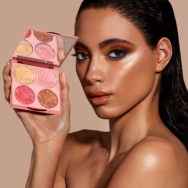 BY TERRY Paleta rozświetlaczy i róży Brightening CC Palette Sunny Flash