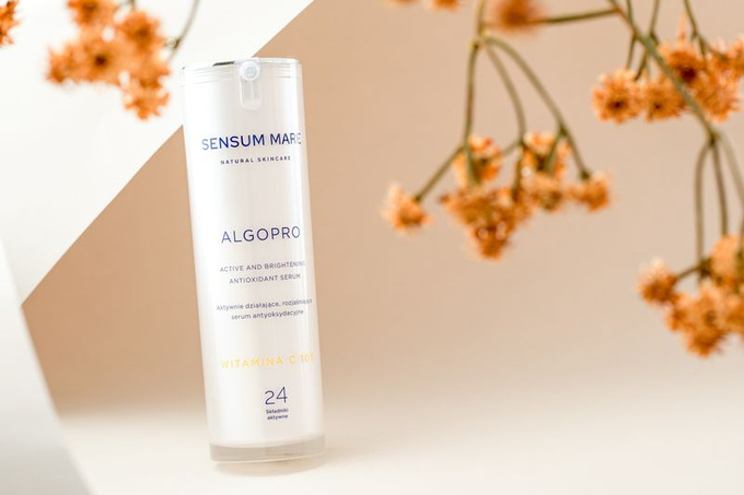 Sensum Mare Rozjaśniające serum antyoksydacyjne z 10% witaminą C 30 ml