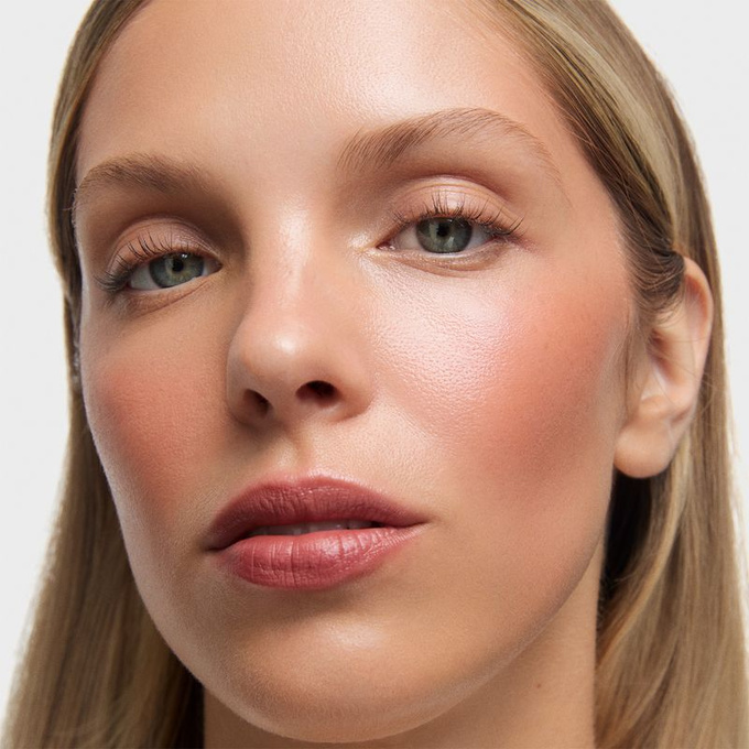 INGLOT Kremowy róż w sztyfcie Rusty Pink 211, 6,2 g