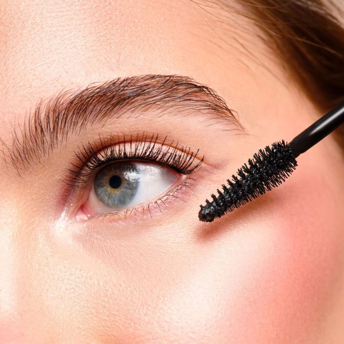 Angel Eyes Mascara - Wydłużający i pogrubiający tusz black, 10 ml