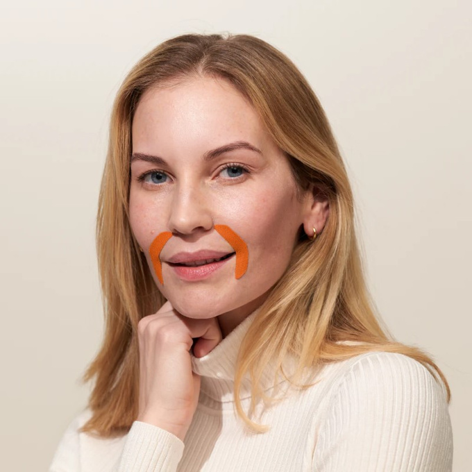 APRICOT przeciwzmarszczkowe plastry na bruzdy nosowo-wargowe „skin whisperer‘‘ 24 szt