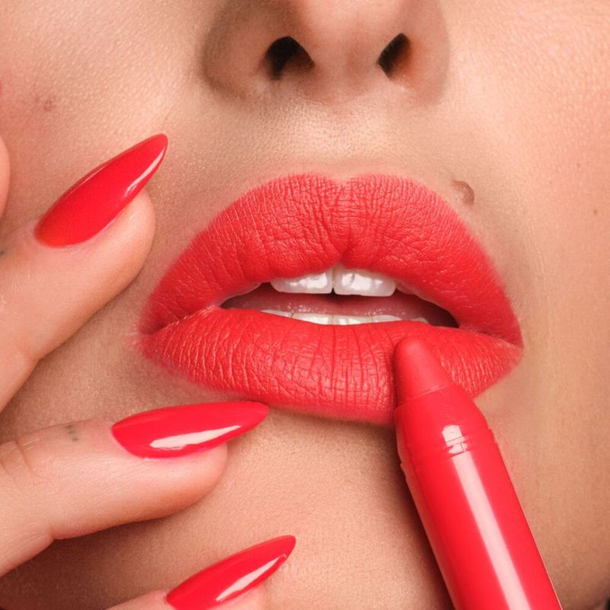 ARTDECO Long-Lasting Lip Color Długotrwała pomadka do ust Red Lava, 1,8 g