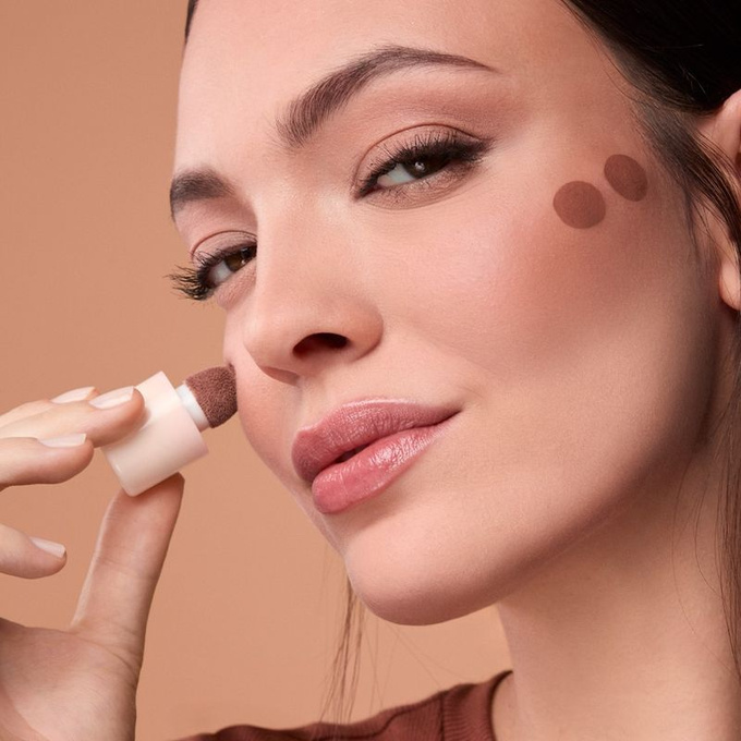 PUPA Milano Wonder Me Shake Contour Bronzer do konturowania wpłynie 008 Espresso Martini, 5,5ml
