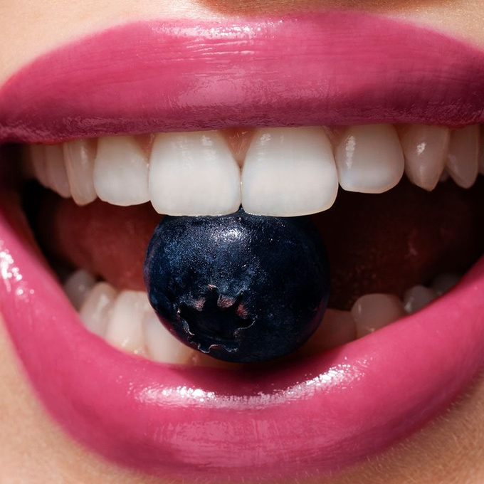 PUPA Milano Pleasure Lip Oil Stylo Olejek w sztyfcie - 005 Blueberry Jam