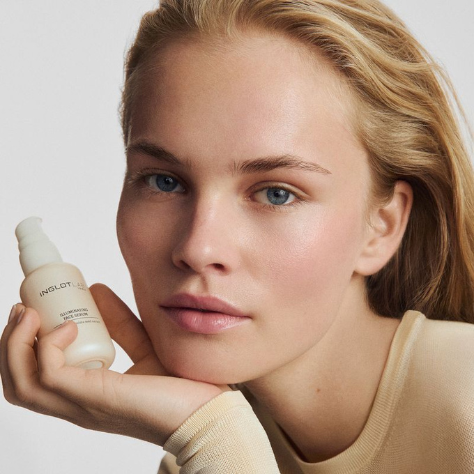 INGLOT Rozświetlające serum do twarzy, 30 ml