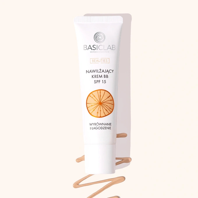 BasicLab Nawilżający krem BB SPF 15 – 210 Beige, 33 ml
