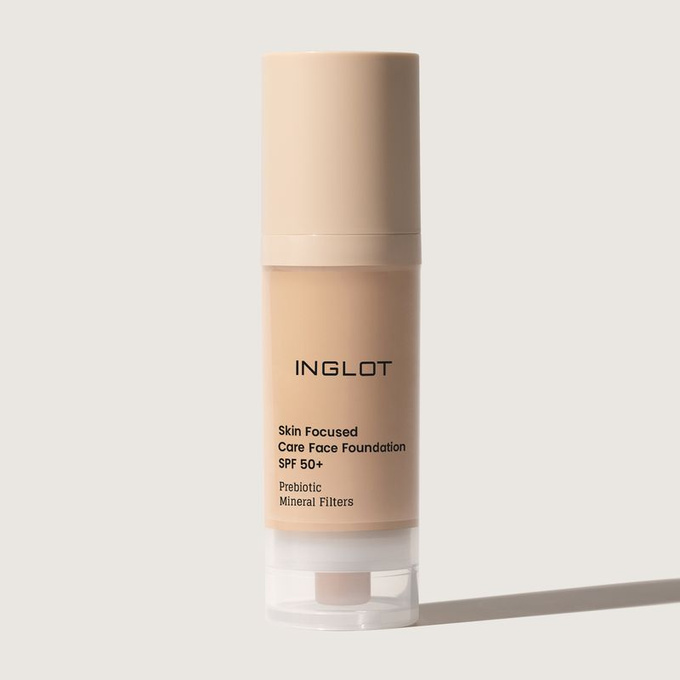 INGLOT Pielęgnacyjny podkład do twarzy Skin Focused SPF 50+ 305 Peachy Beige, 30 ml