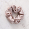SLAAP Jedwabna gumka do włosów scrunchie szampański beż