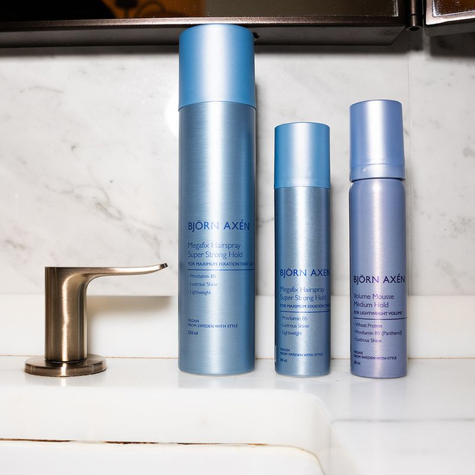 Björn Axén Megafix Hairspray Bardzo mocno utrwalający lakier do włosów 250 ml