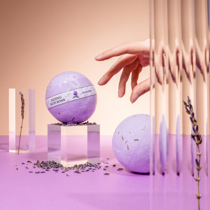 Kanu Nature Musująca kula do kąpieli Lawendowa, 160 g